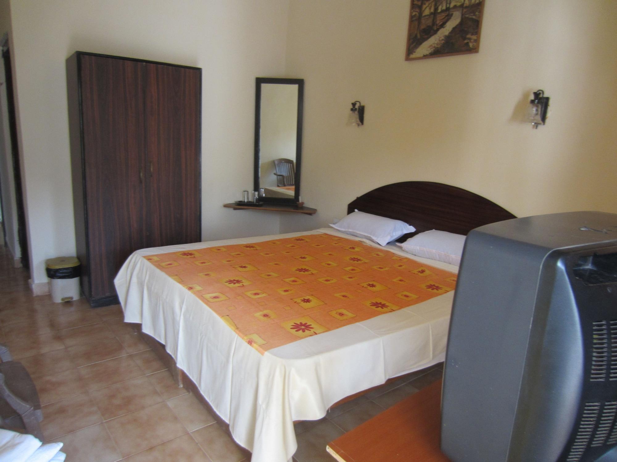 Hotel Riverside Baga Buitenkant foto