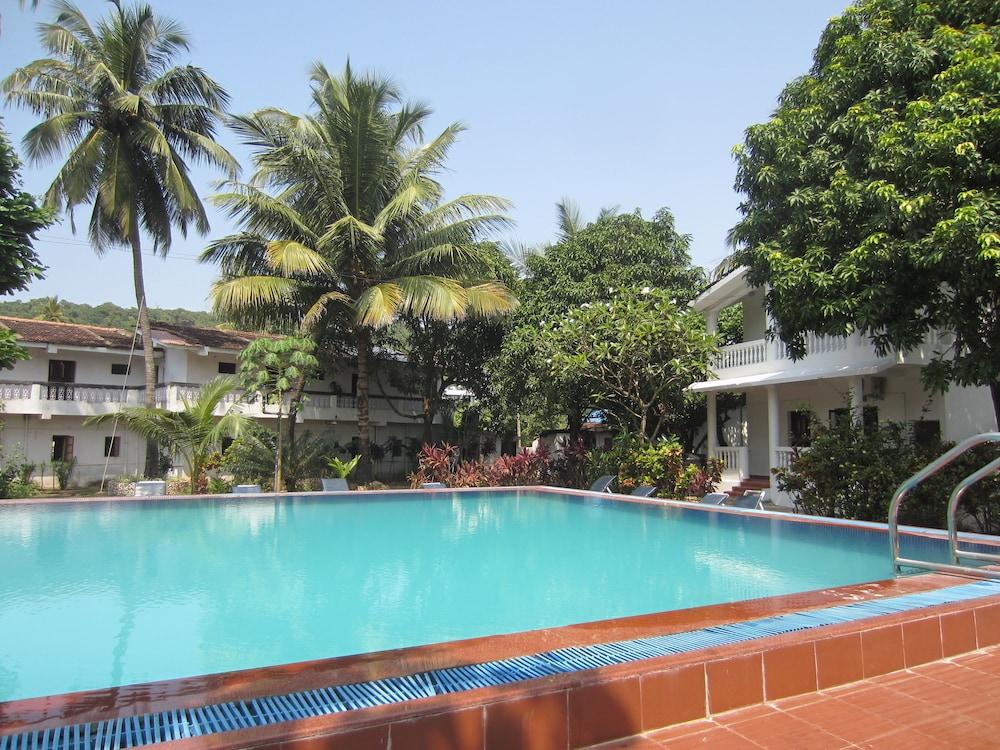 Hotel Riverside Baga Buitenkant foto