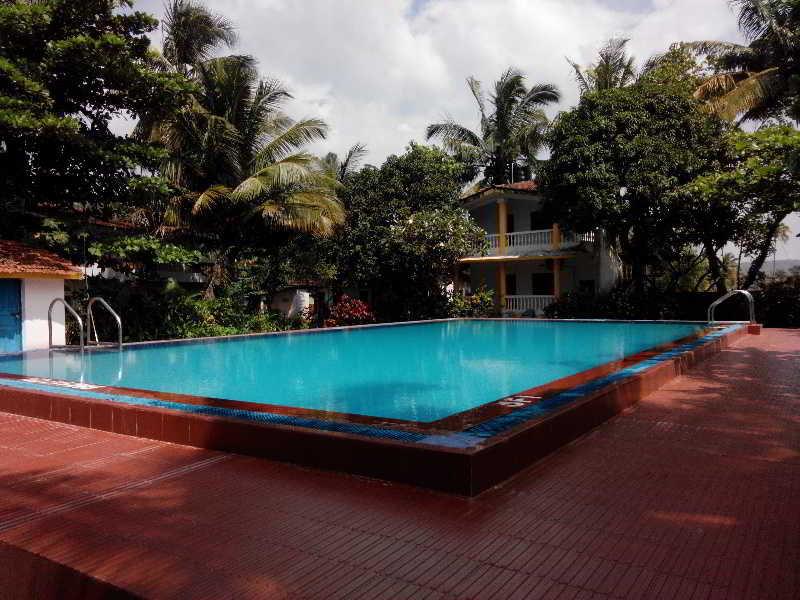 Hotel Riverside Baga Buitenkant foto